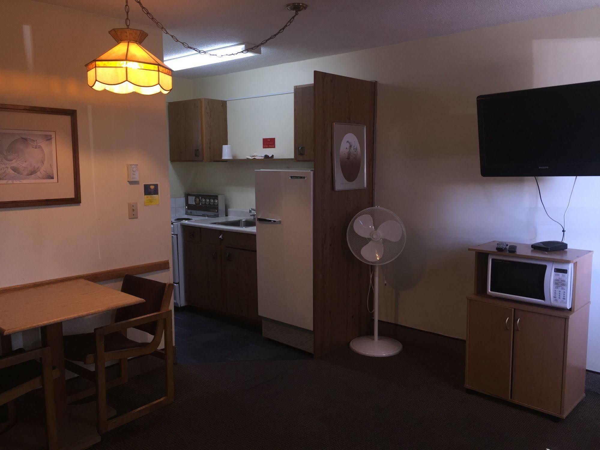 Tyee Village Motel Πορτ Άλμπερνι Εξωτερικό φωτογραφία