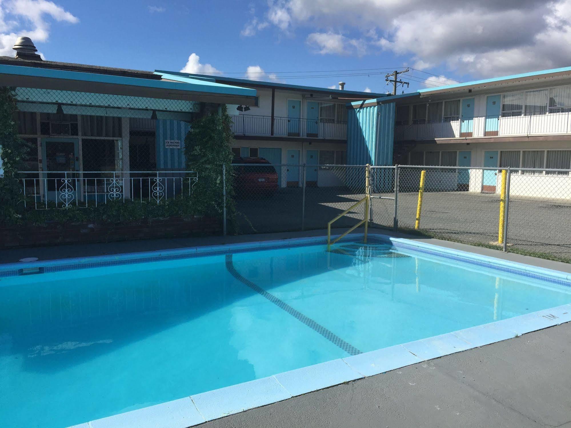 Tyee Village Motel Πορτ Άλμπερνι Εξωτερικό φωτογραφία